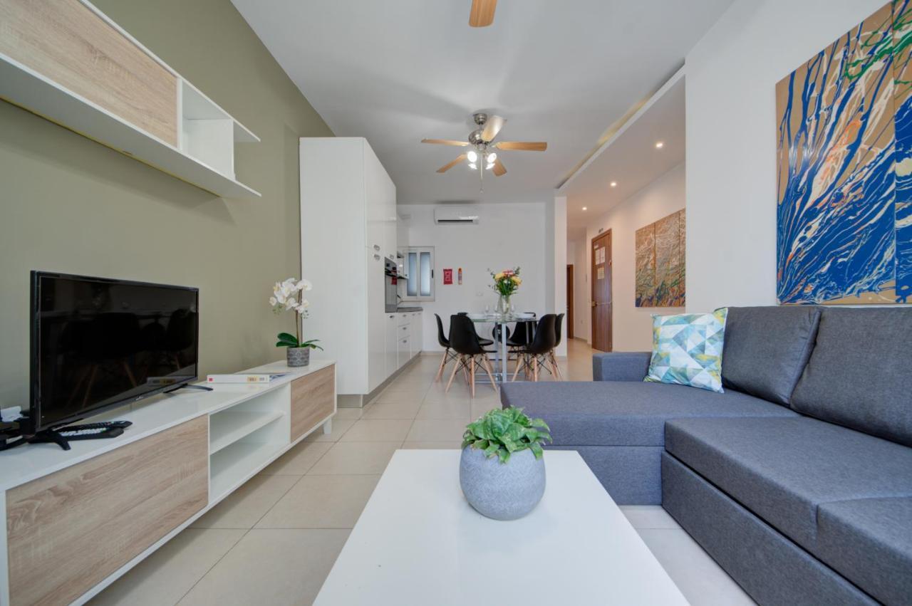 Azure Haven - Gzira Apartments And Penthouse By Shortletsmalta Exterior foto