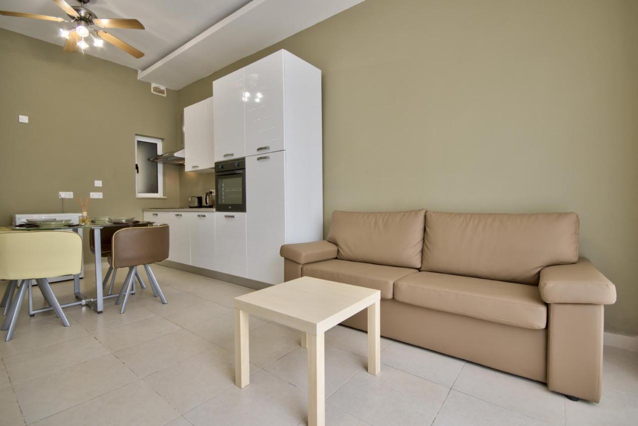 Azure Haven - Gzira Apartments And Penthouse By Shortletsmalta Exterior foto